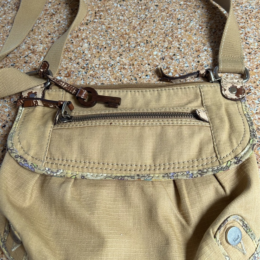Fossil Vintage Handbag with adjustable strap - Picture 2 of 9